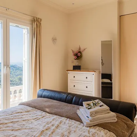 Clearvue Villa *